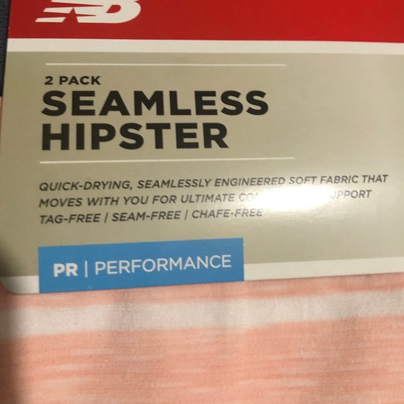 New Balance - Picture 2 of 4